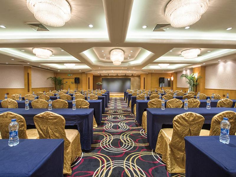 Park Inn By Radisson Shanghai Downtown Extérieur photo